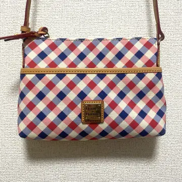 Dooney & Bourke 백
