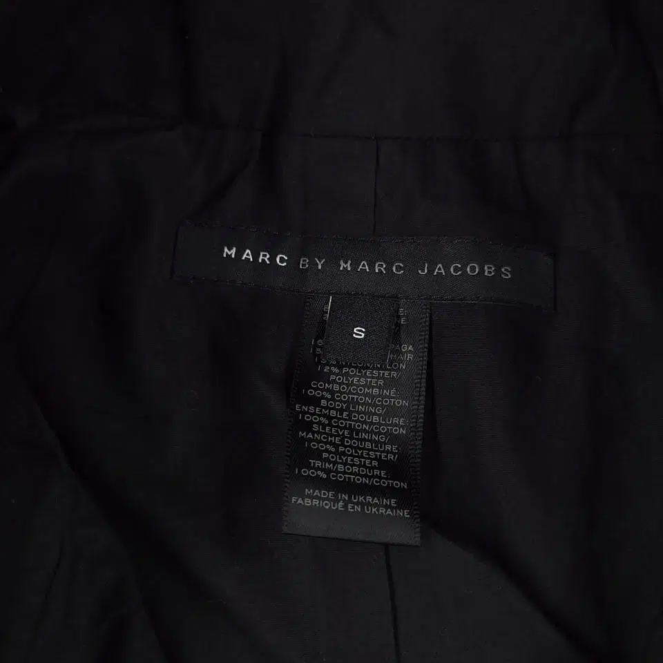 MARC BY MARC JACOBS 마크 제이콥스 블랙 울혼방 헤어리 올