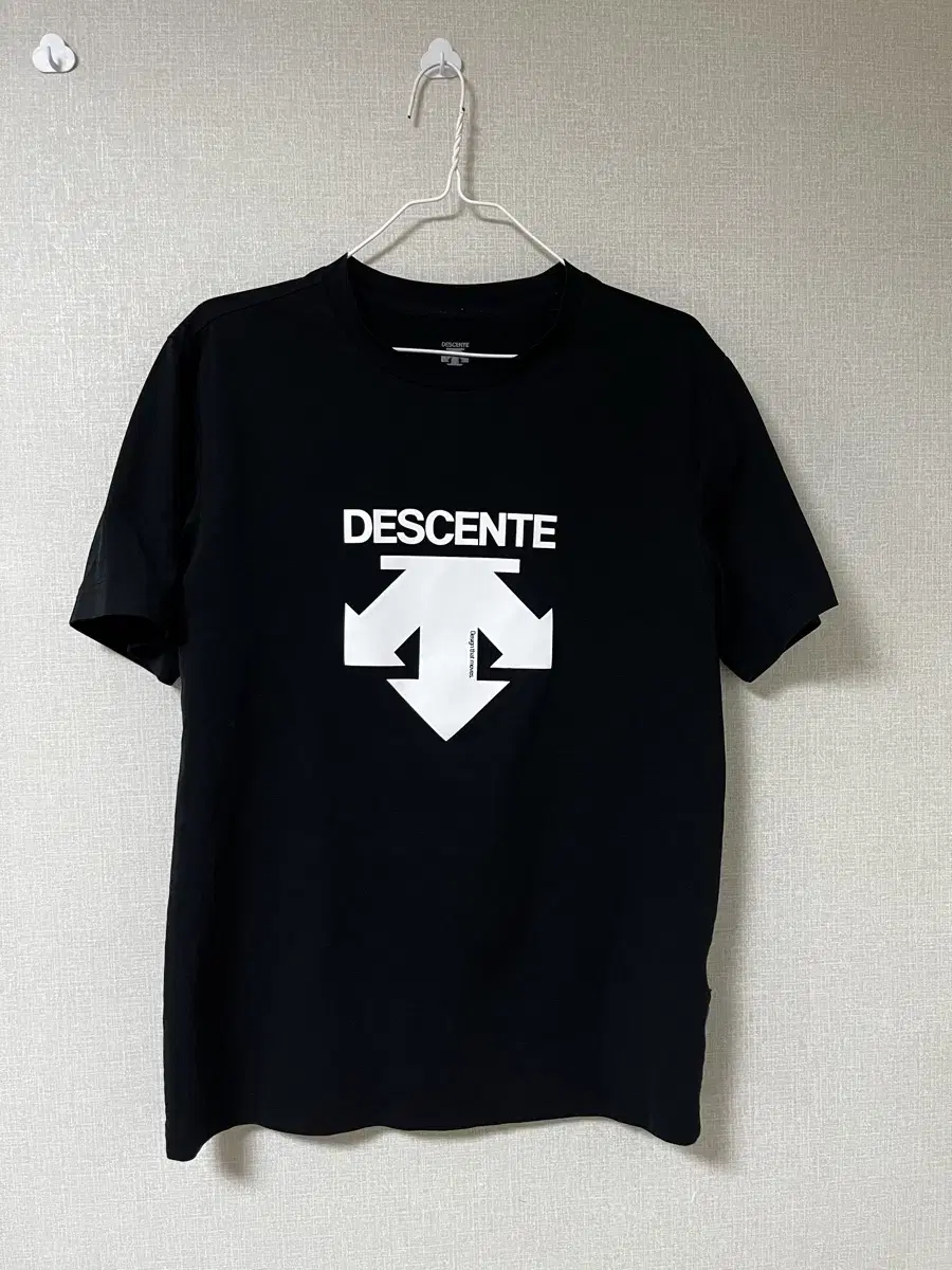 Descent DryFit Vahn Tee Size M Unisex