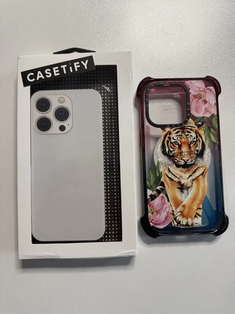 iPhone 14 Pro Casetify Case (MacSafe compatible)