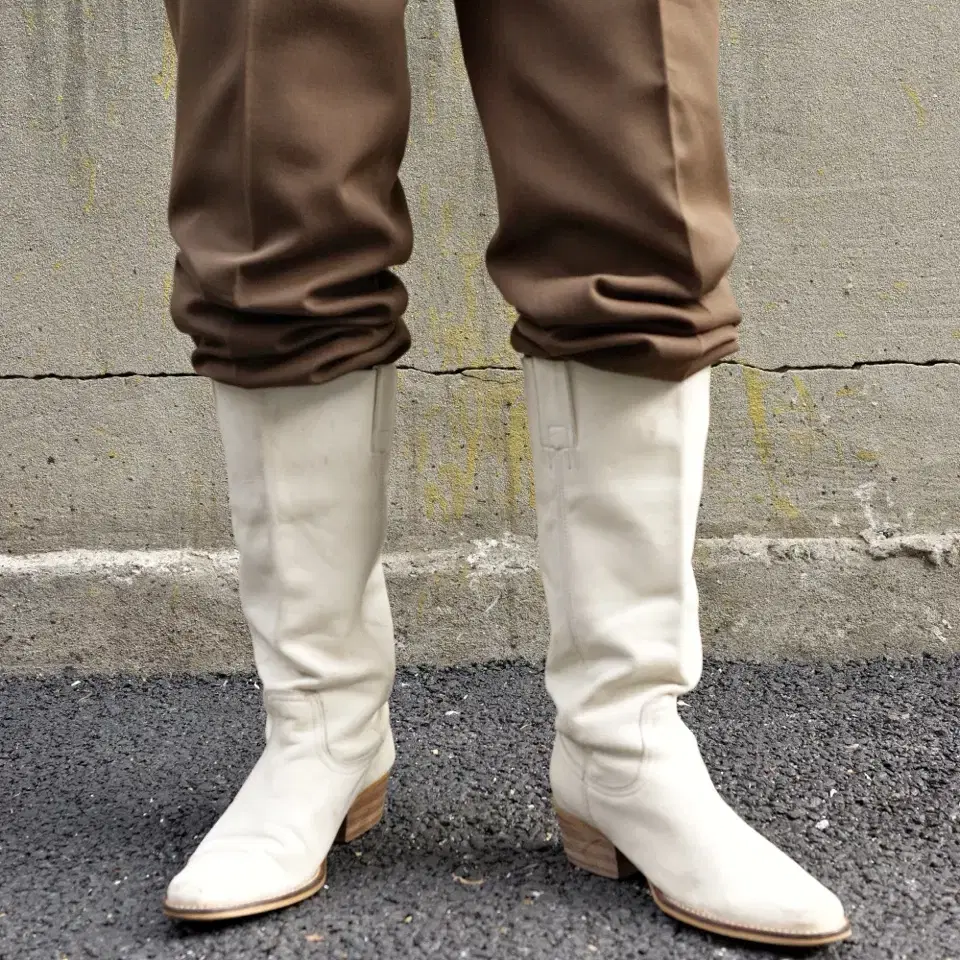 Vintage Chalk Leather  Riding Boots