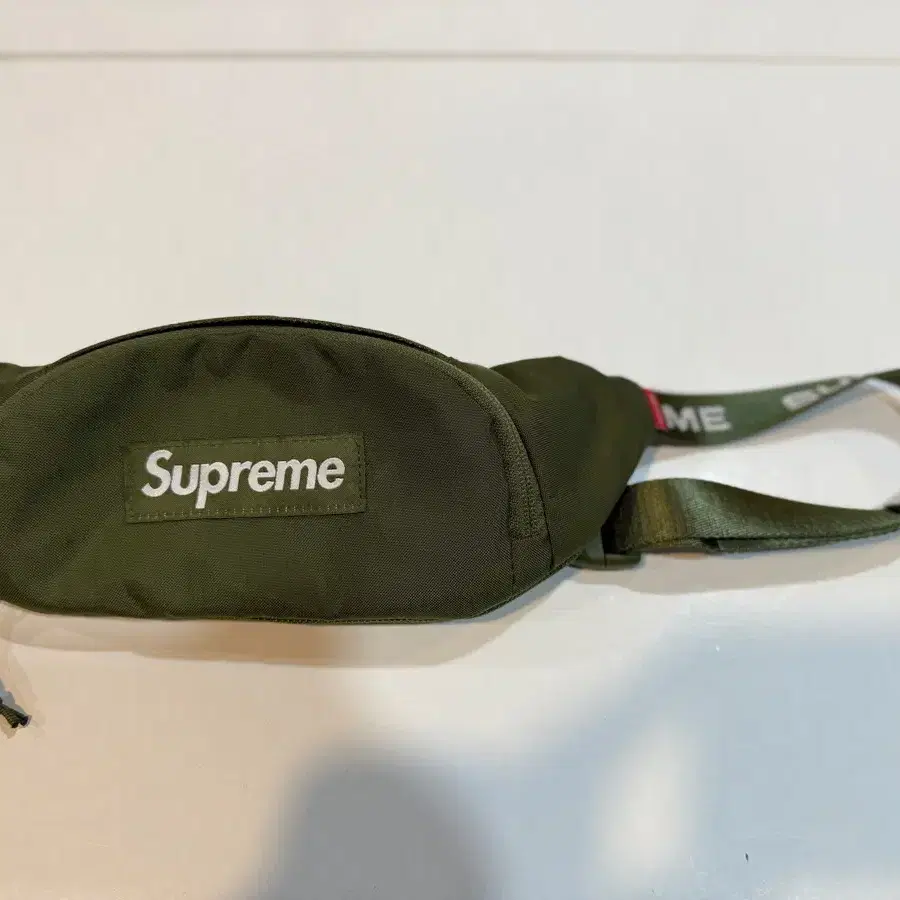 Supreme Small Waist Bag Olive - 22FW