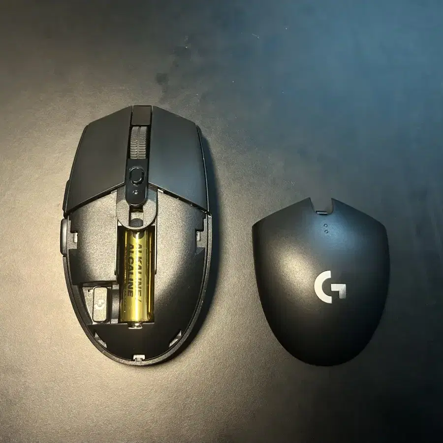 로지텍 G304 LIGHTSPEED 무선 게이밍 마우스