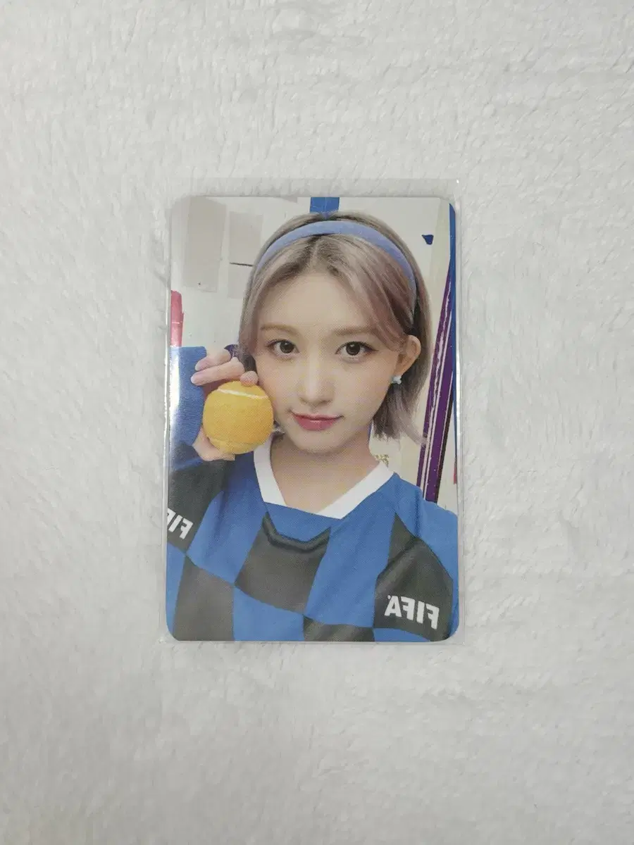 ive gaeul photocard 2023 seasons greetings readygetset ive