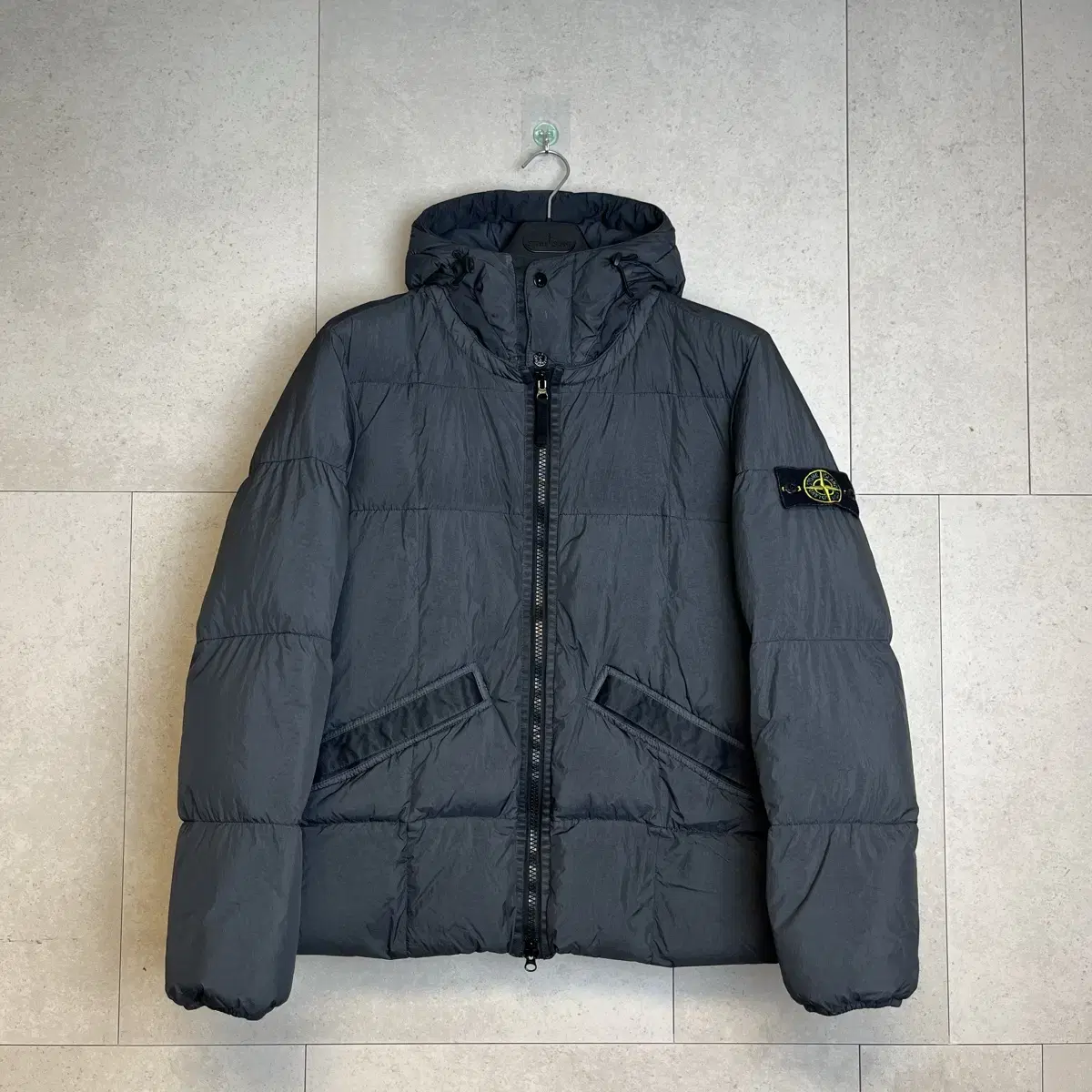 [L] Stone Island Crinkleclap Padding