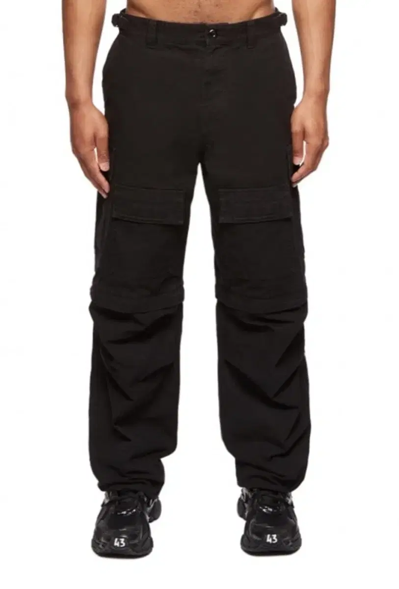 Balenciaga Convertible ripstop cargo pants in black