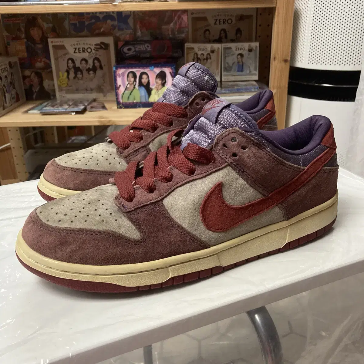 (280) 2001 dunk plum