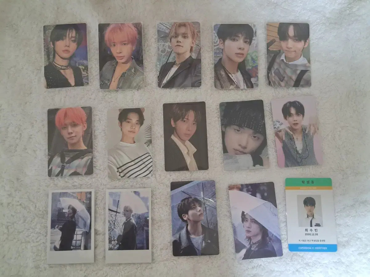 TXT photocard 40 sheets + Soobin is picketing acrylic urgently! (+bomb)