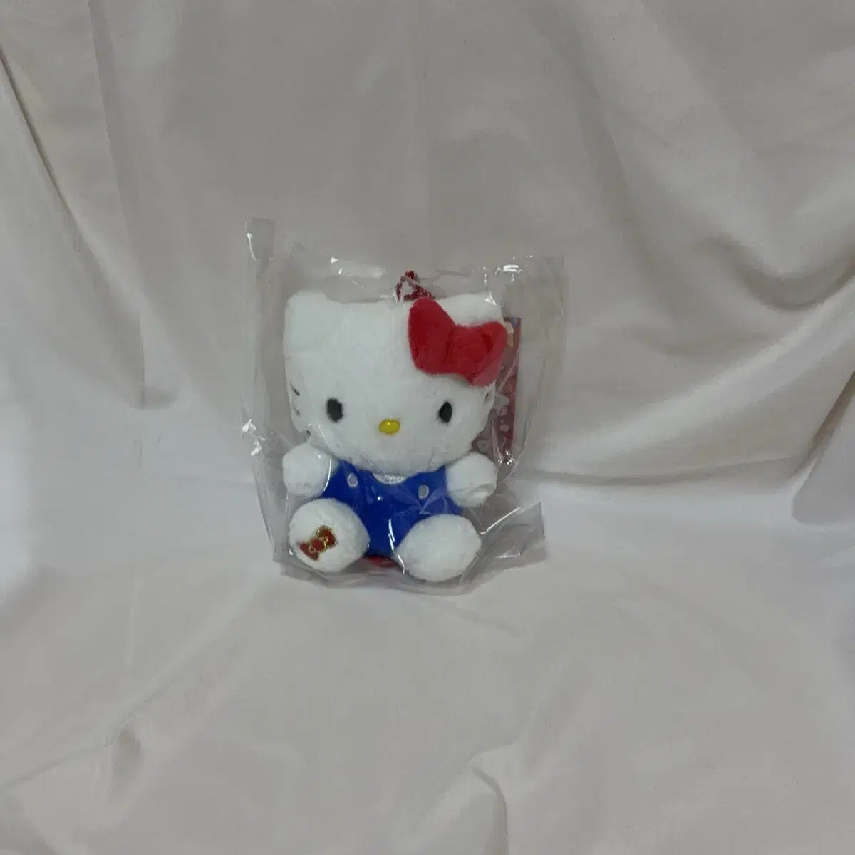 Hello Kitty 50th Anniversary doll keyring New Unsealed