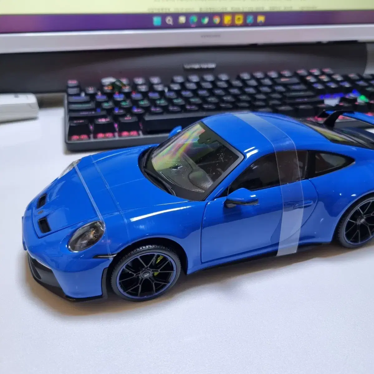 마이스토 포르쉐 911(992) GT3 다이캐스트 1:18