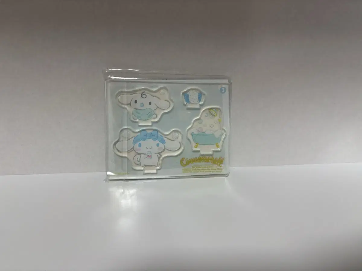 Cinnamoroll acrylic stand