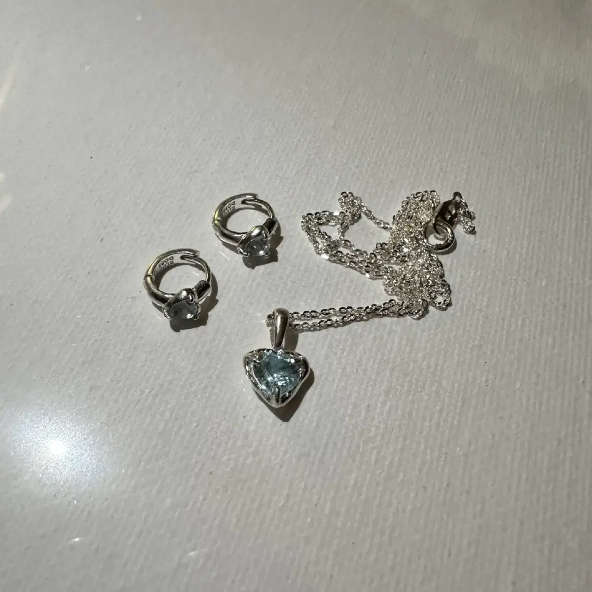 블루도프 Heart  hoop earring 귀걸이 스카이블루