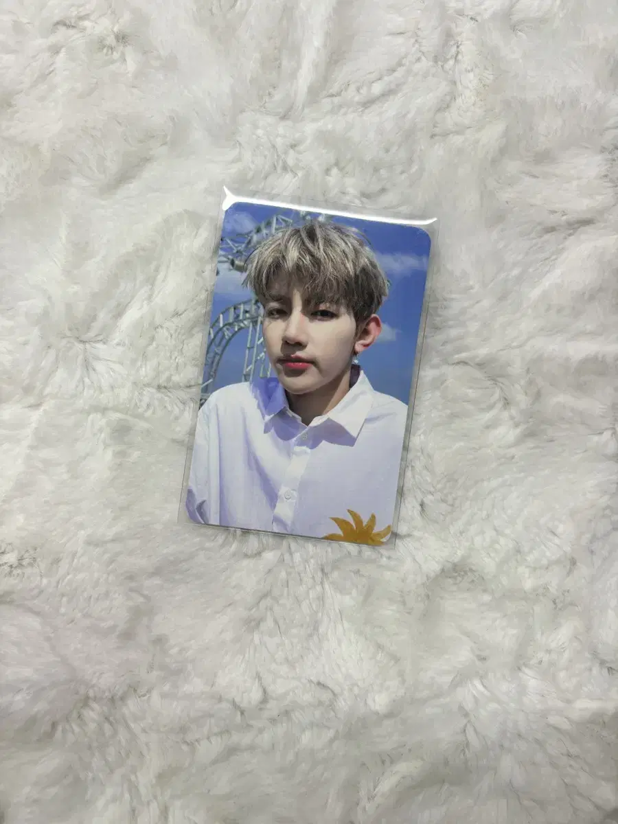 zerobaseone zb1 zhang hao with muu photocard sells