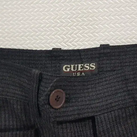 GUESS 바지