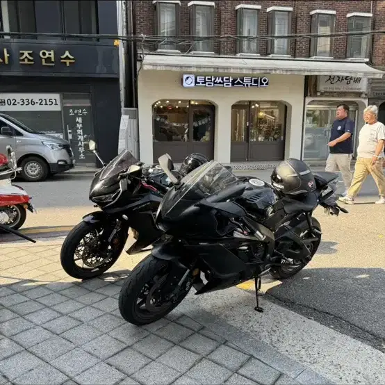 Cbr650r 21년 요시무라 풀배기 팝니다 18000km