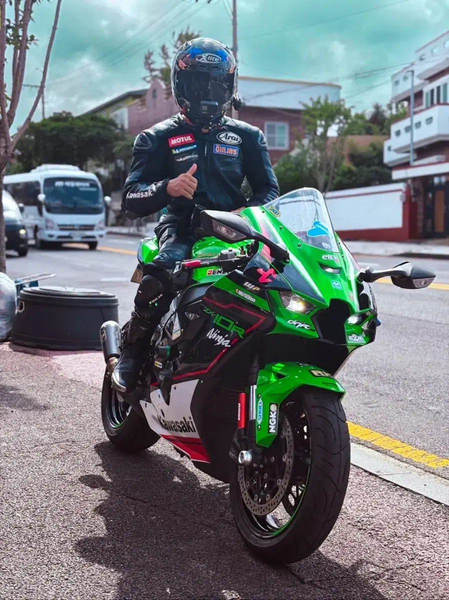 가와사키 zx10r 21년식 무사고 판매나 대차합니다