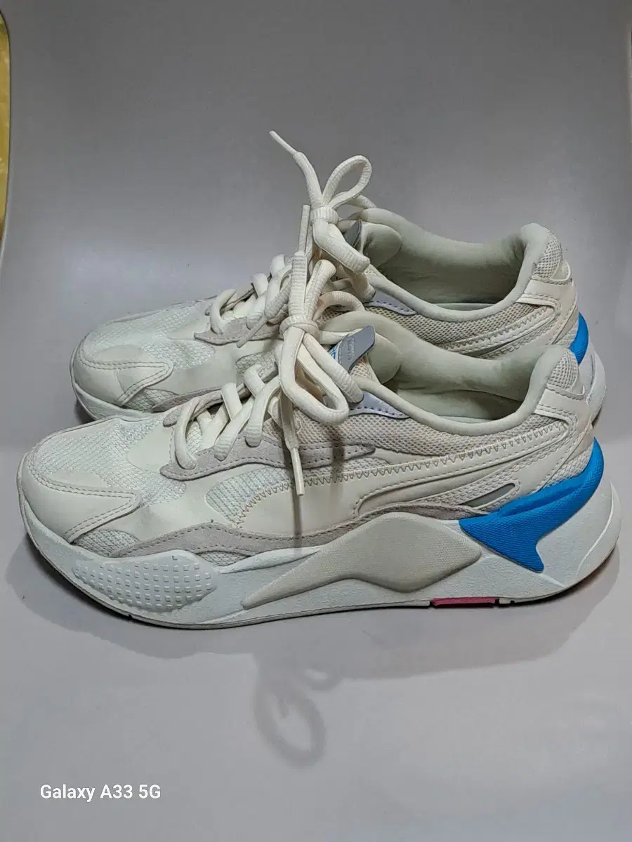 PUMA     RS-X3    371570-26       240