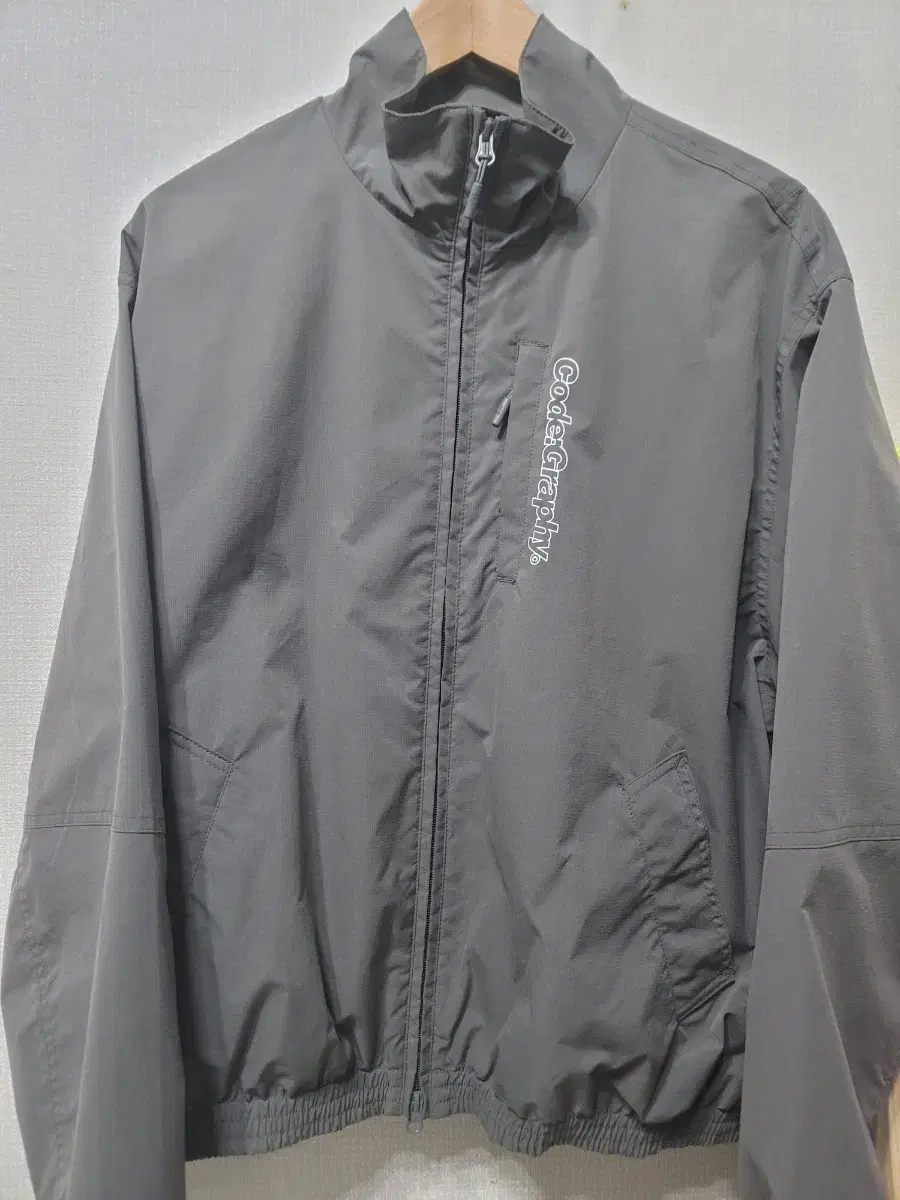 Codography 2-way tech short jacket charcoal (dark gray)