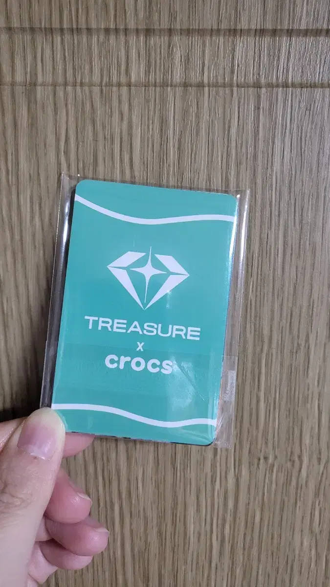 TREASURE X crocs sealed photocard