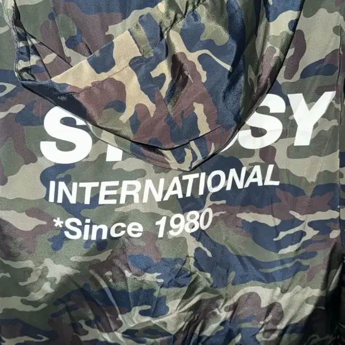 스투시 stussy 카모 패턴 윈드브레이커 바람막이 M