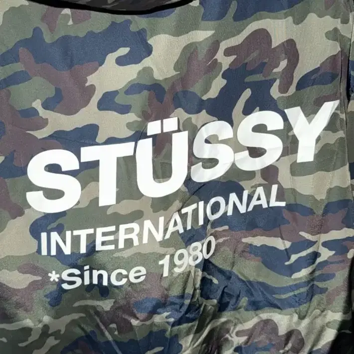 스투시 stussy 카모 패턴 윈드브레이커 바람막이 M