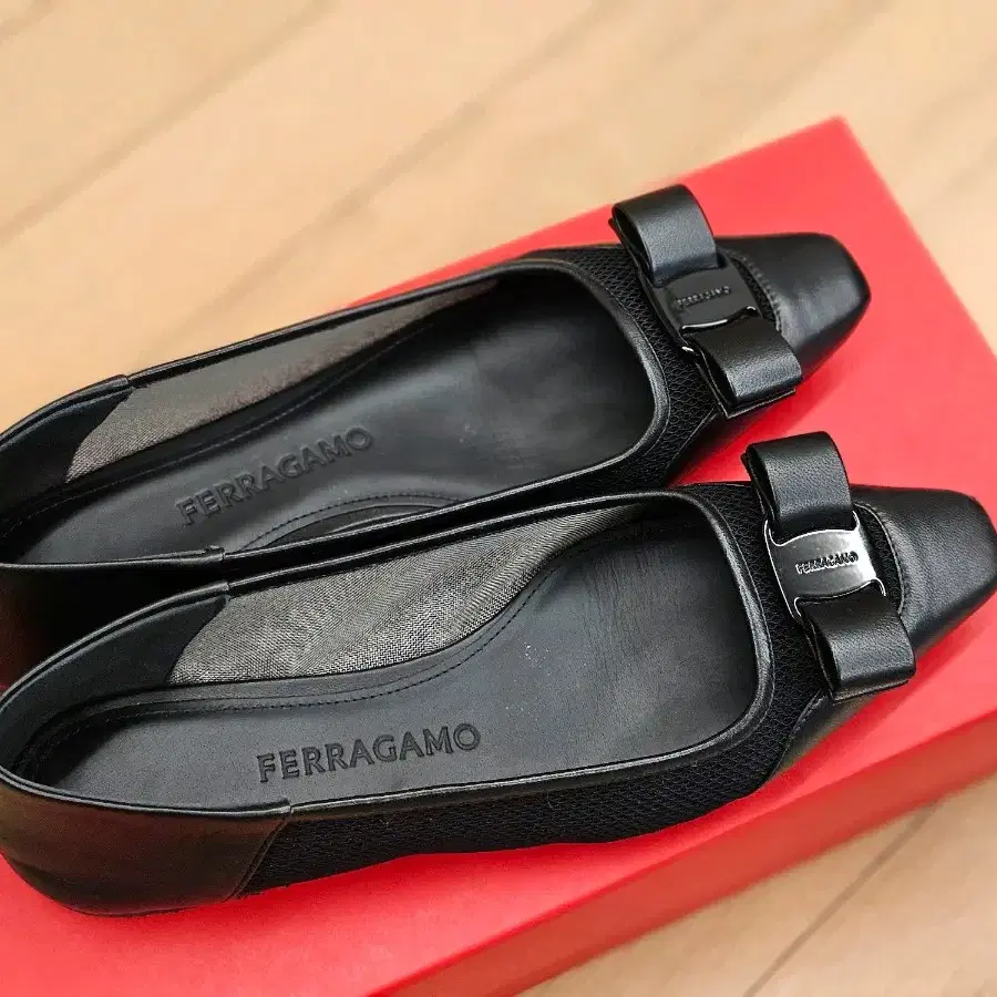 Ferragamo ANZ 매쉬 여성플랫슈즈