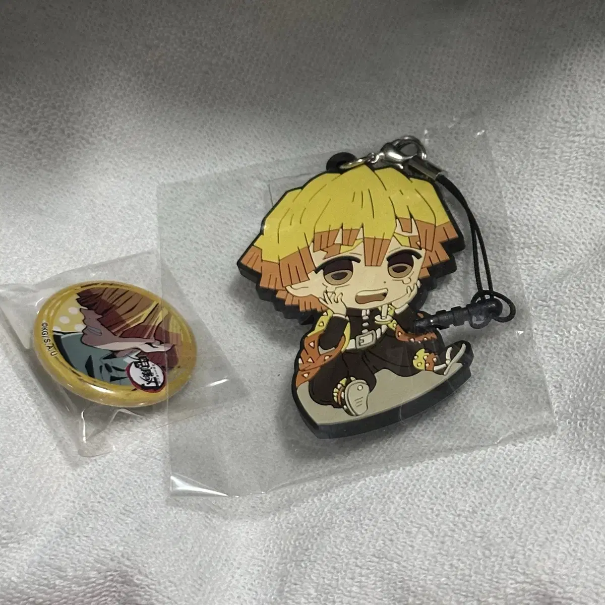 Xenitsu keyring canbadge gacha