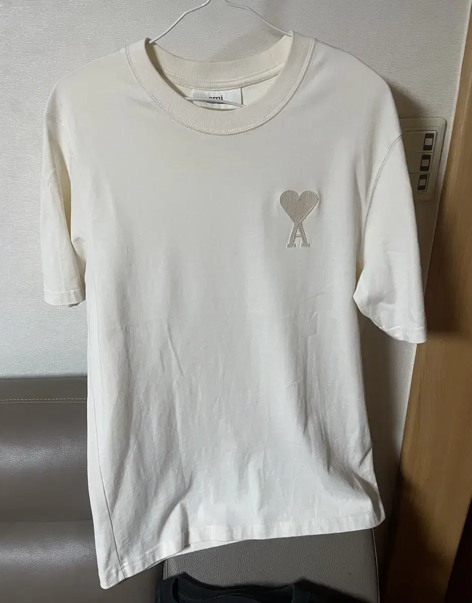 (백화점판 Quick sale)Army Ivory Vahn Short Sleeve Tee XS