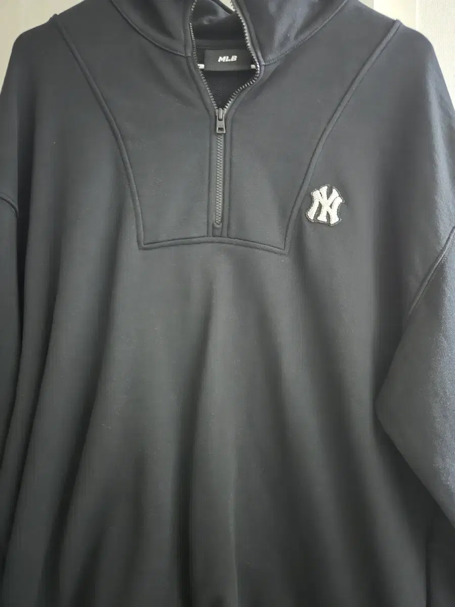 MLB Vahn Zip-Up Top (Black)