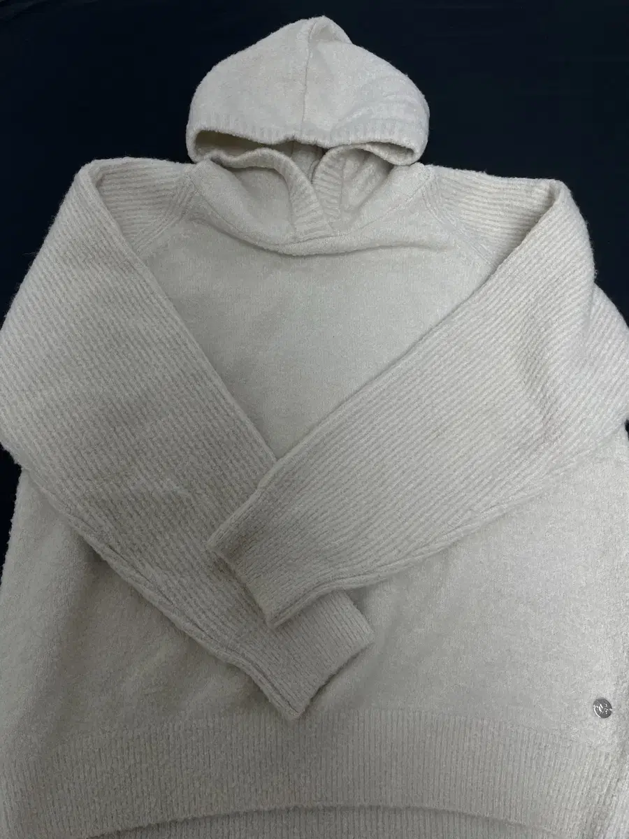 MMGL Hooded Sweater Knit Ivory Hoodie 3