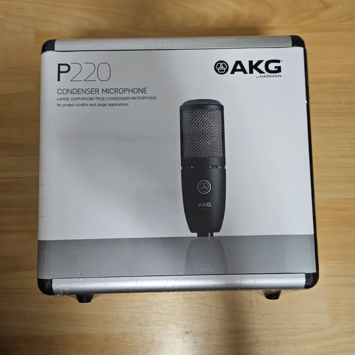 [미사용 새상품] AKG P220 마이크