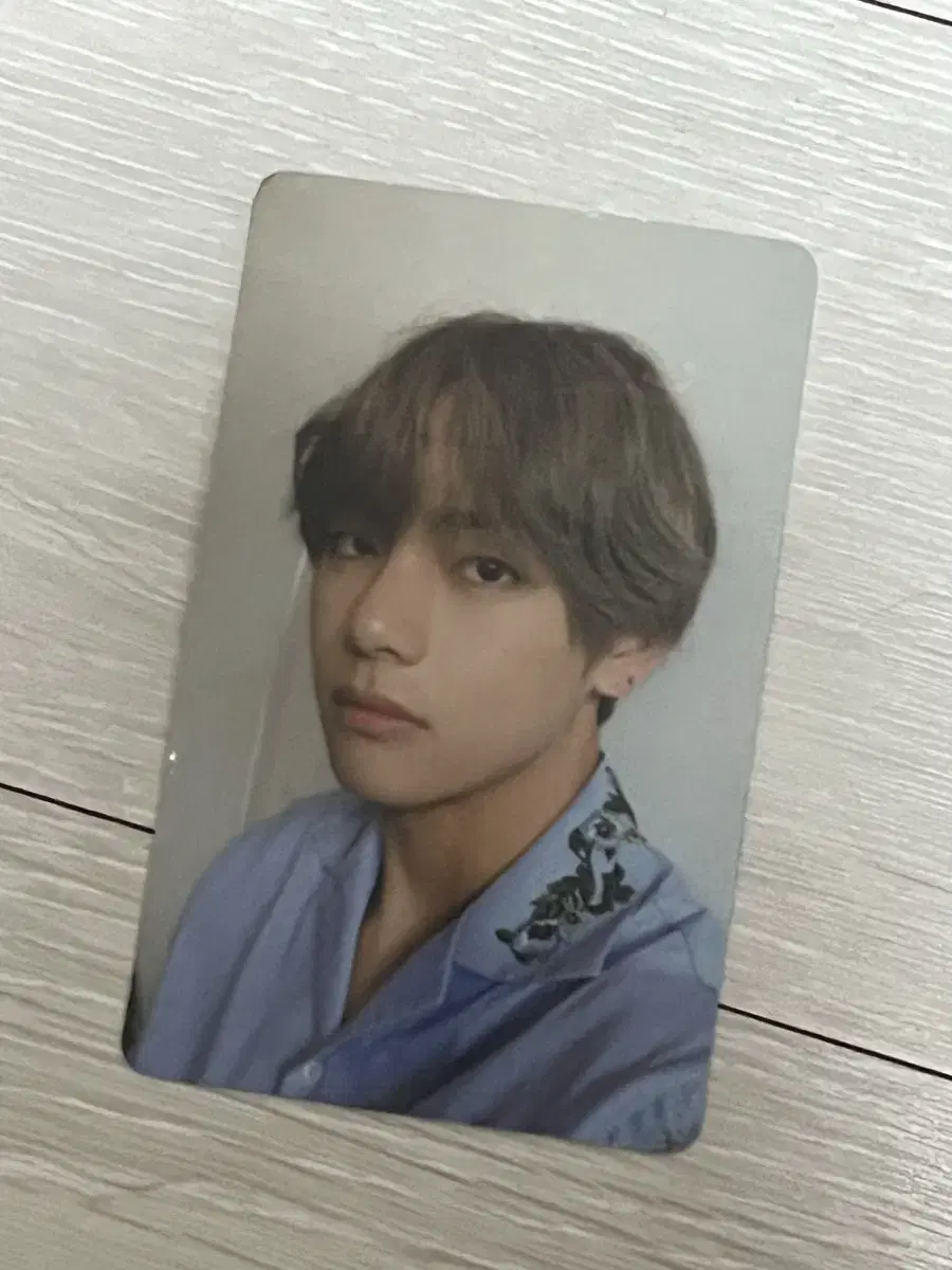 v photocard loveyourselfupyuselofficialphotocard