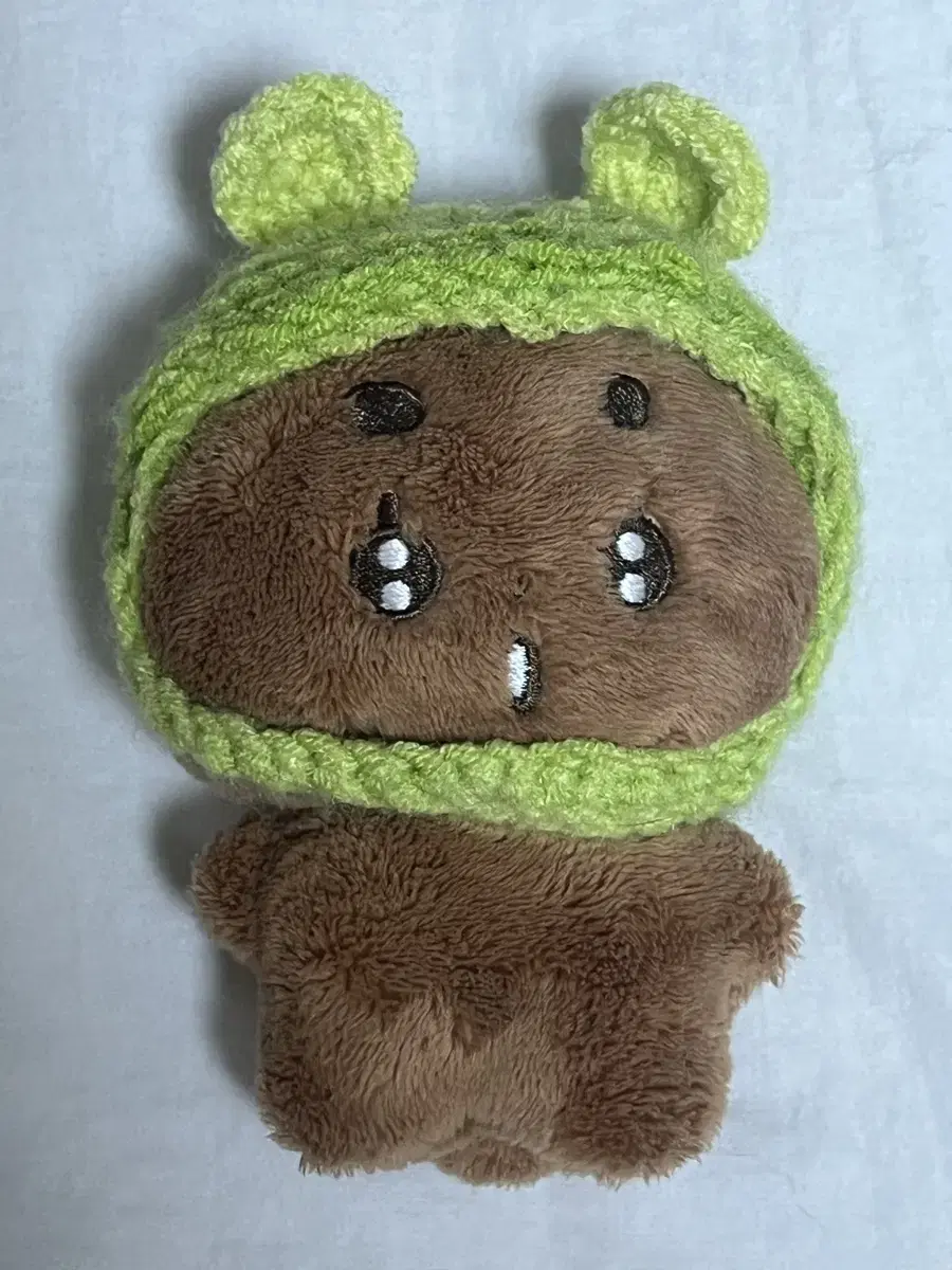 10cm doll / frog hat