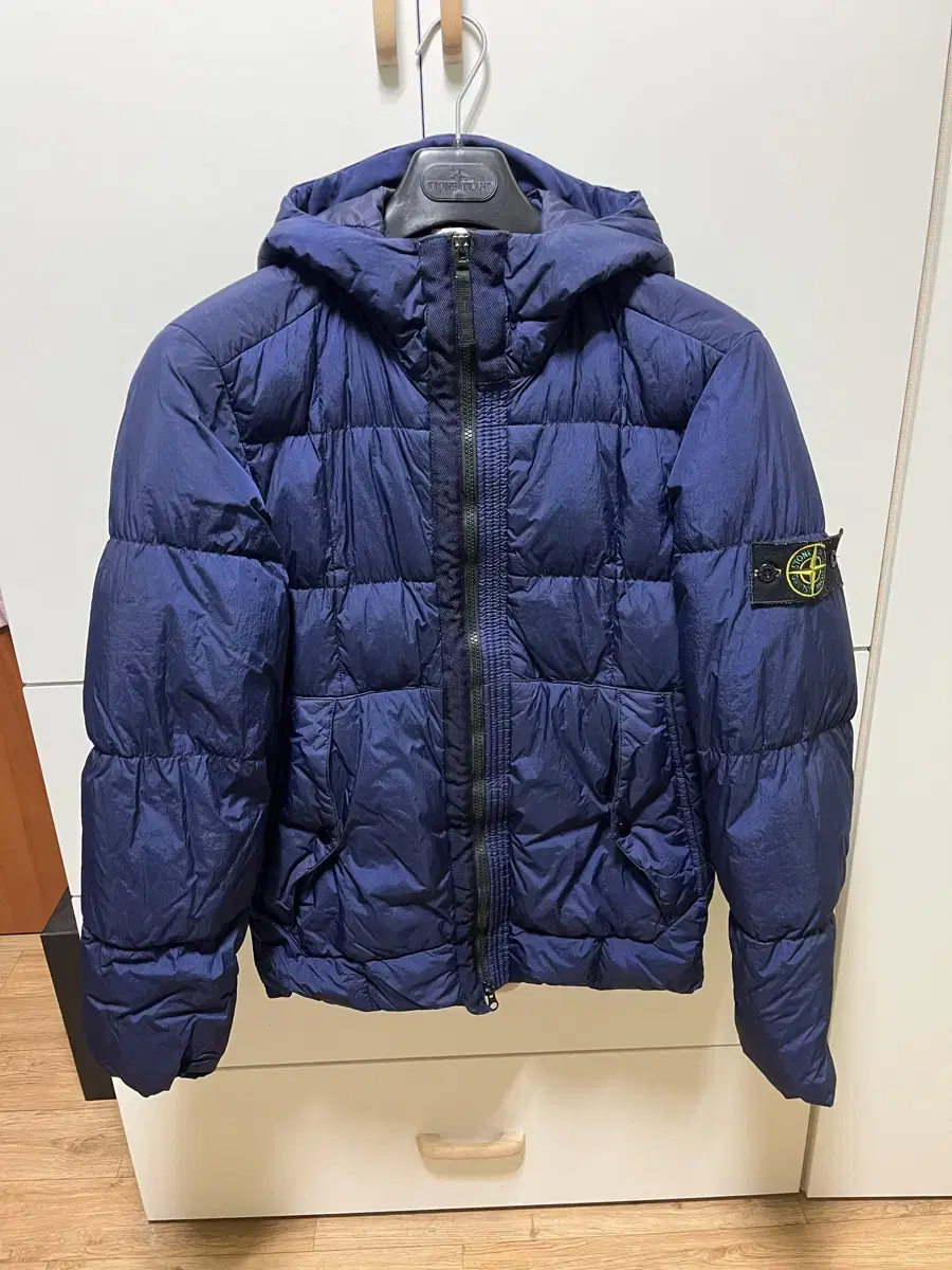 Stone Island Crinkle Wrap Padding