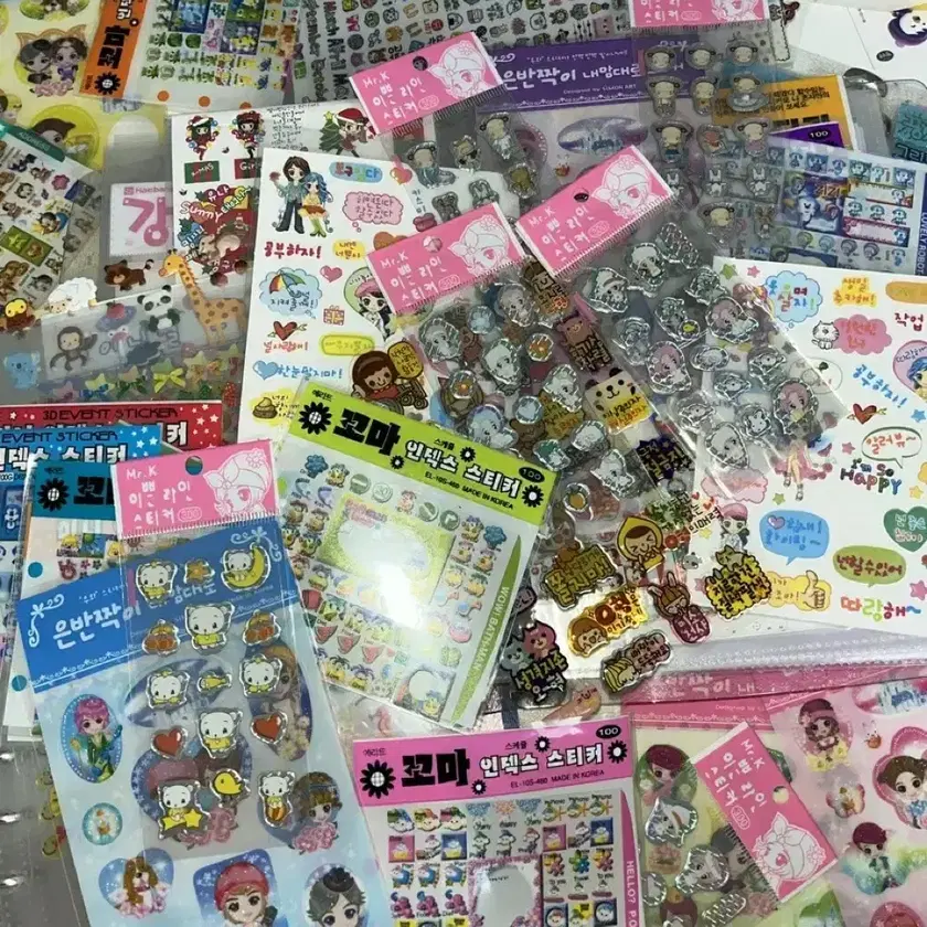 キラキラの銀子໒꒱·̩͙⋆.*・ﾟ✧̣̇ | 注射が痛いからって逃げ
