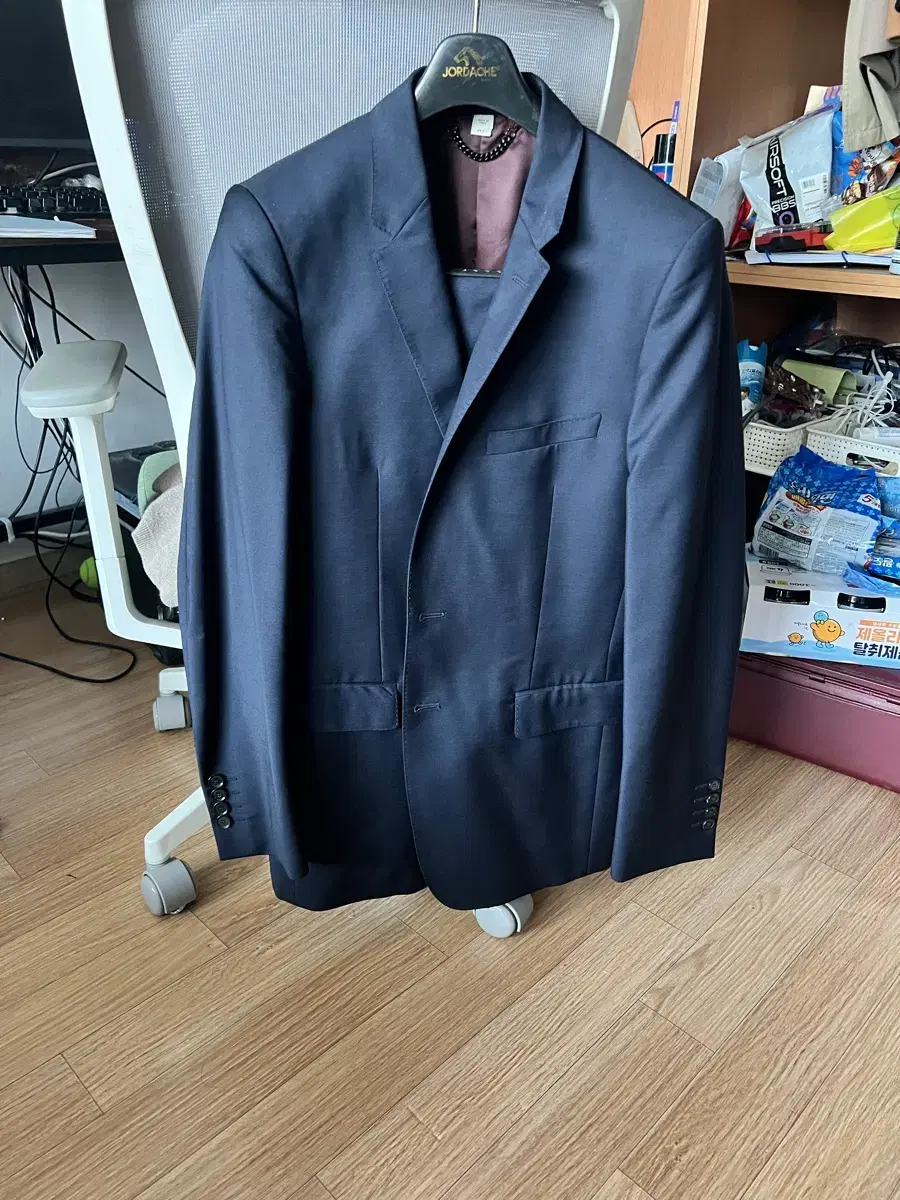 Selling a Burberry Suit