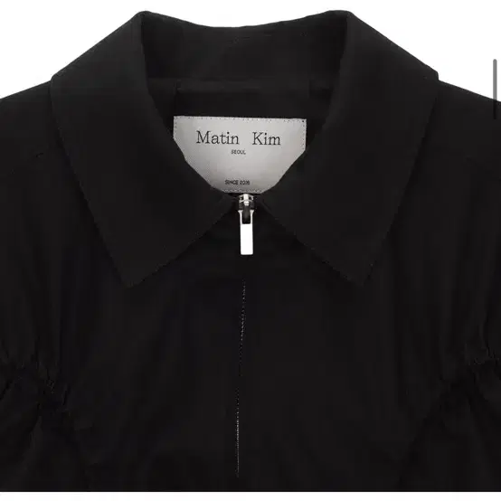 마뗑킴 블루종 CURVY STRING BLOUSON IN BLACK