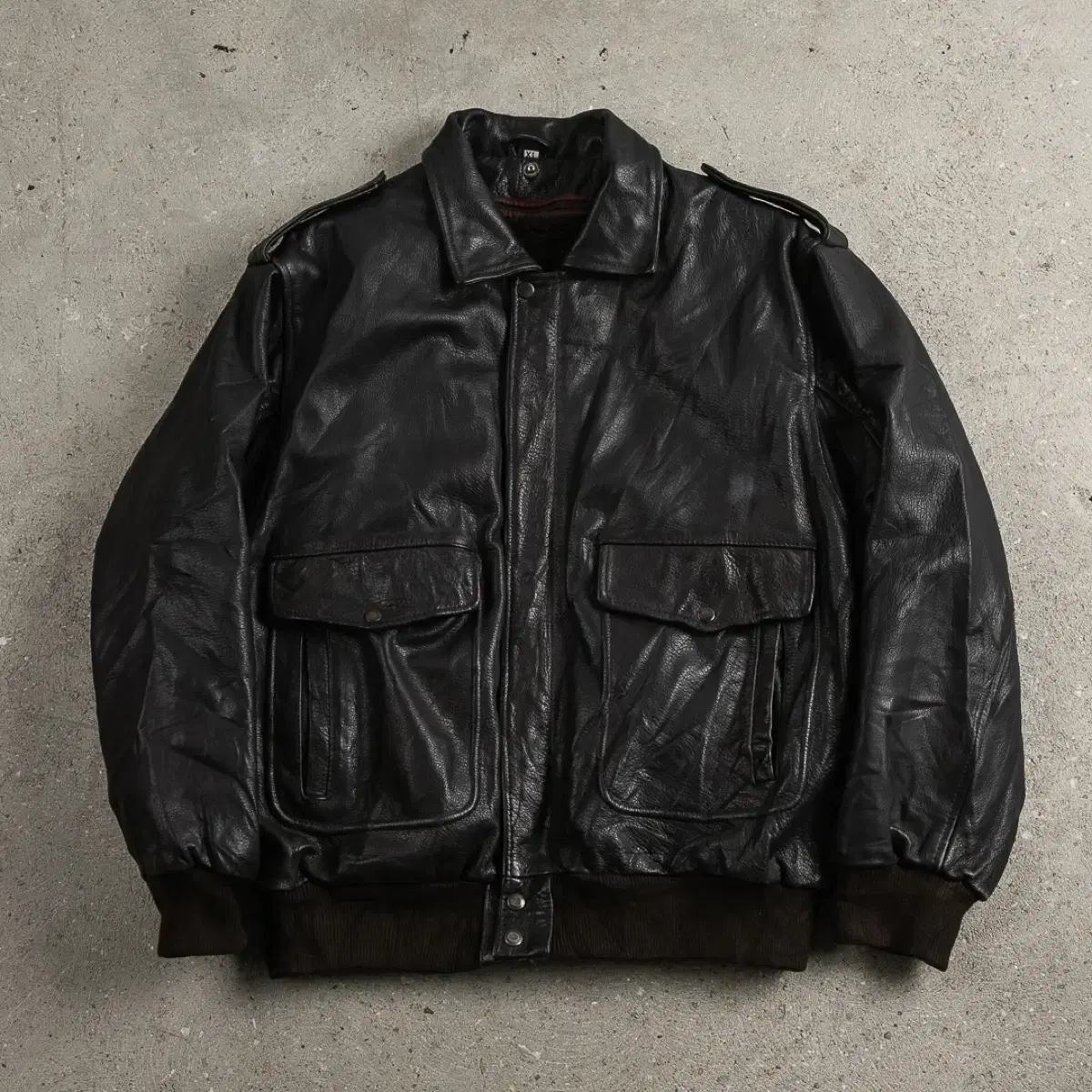 Bomber jacket in cowhide A-2 flight leather