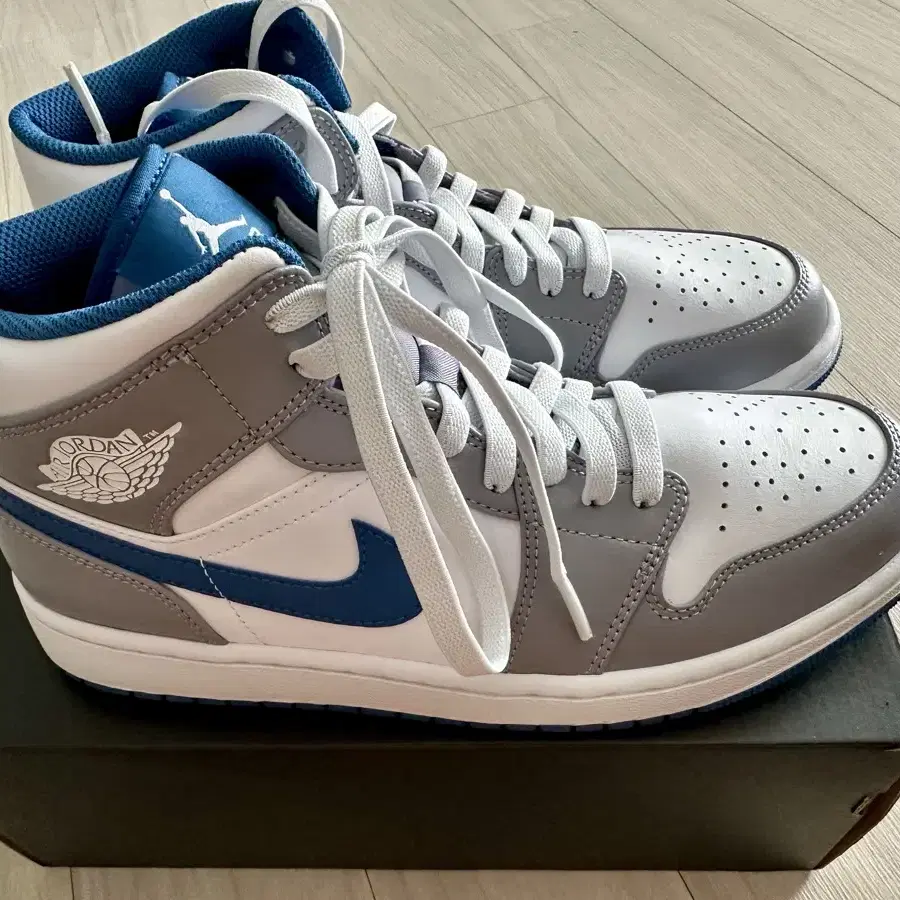 Jordan 1 Mid Cement Grey True Blue 270