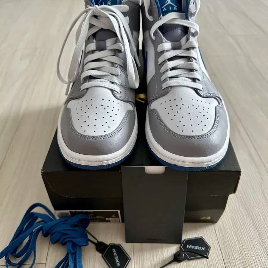 Jordan 1 Mid Cement Grey True Blue 270