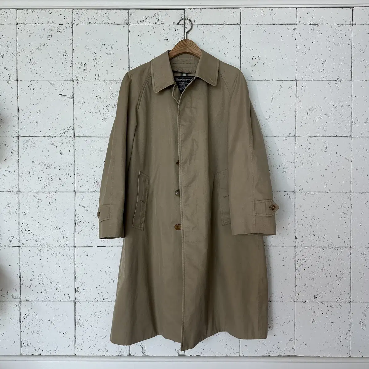 L Burberry Check trench coat