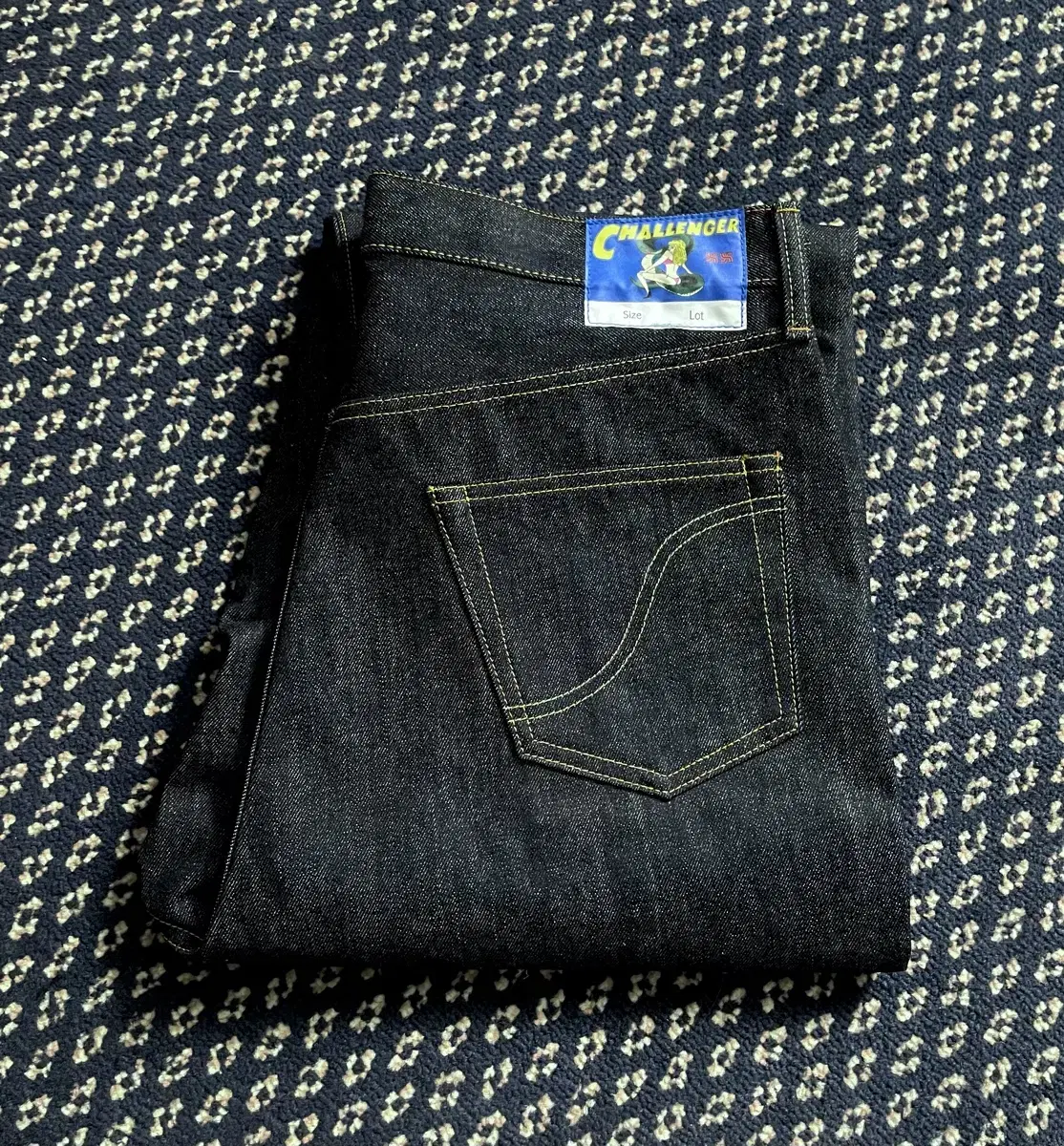 Challenger Rigid Denim