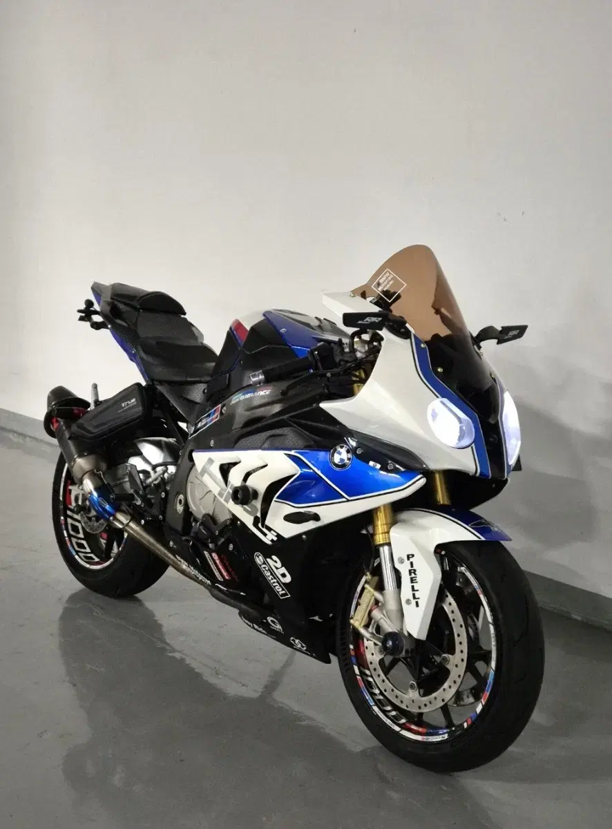 2013년식 BMW S1000RR 아크라 풀배기 판매합니다.