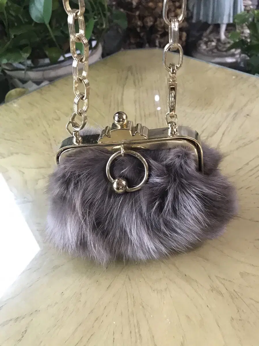 Unused fur shoulder bag chain strap