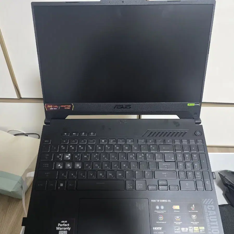 아수스 tuf a15 RTX 4050 게이밍노트북 팝니다.