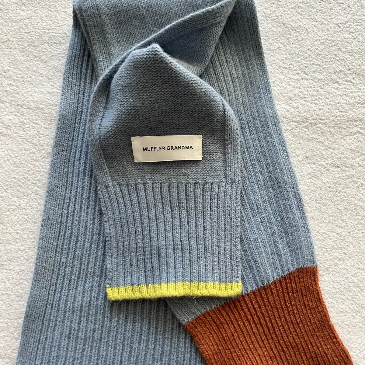 머플러그랜마 울 Tri Color Block Muffler