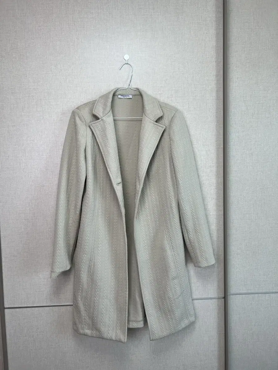 Dolce Vita Span Neat Coat