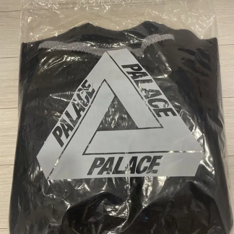 Palace x Avirex 팔라스 아비렉스 니트 블랙 s사이즈