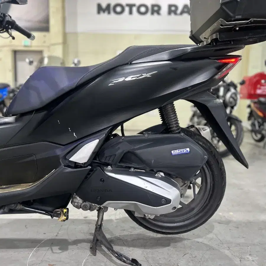 혼다 PCX125ABS 2021년 2.5만KM 무광블랙 배달셋팅차량판매