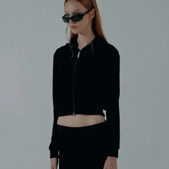 스컬프터 벨루어 크롭 Velour Crop ZipUp Black 팔아요